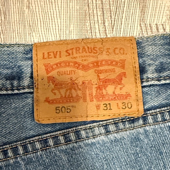 Vintage Levi’s 505s Blue Denim Cutoff Shorts - Picture 8 of 10